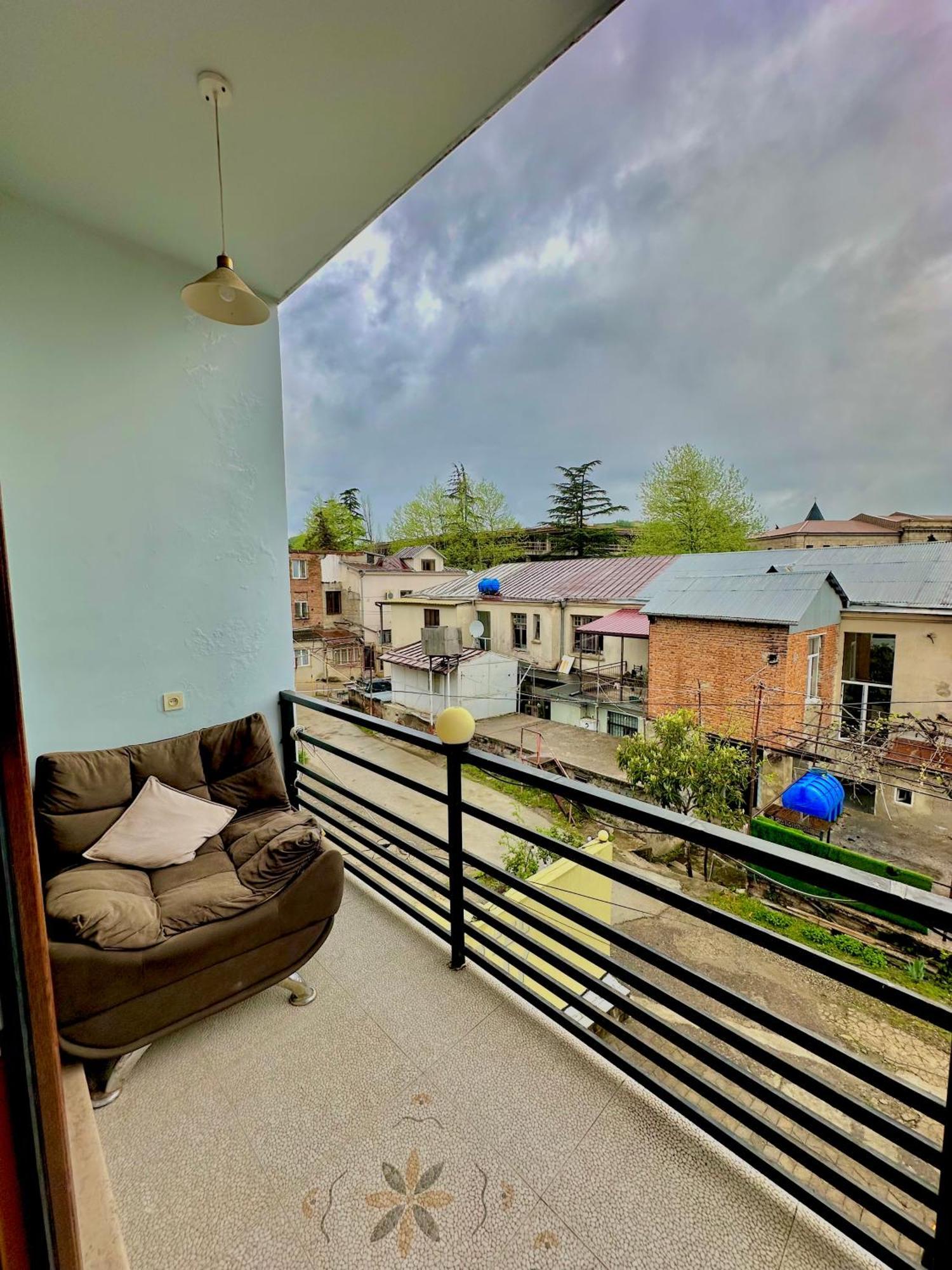 Отель Balcony Кутаиси Экстерьер фото