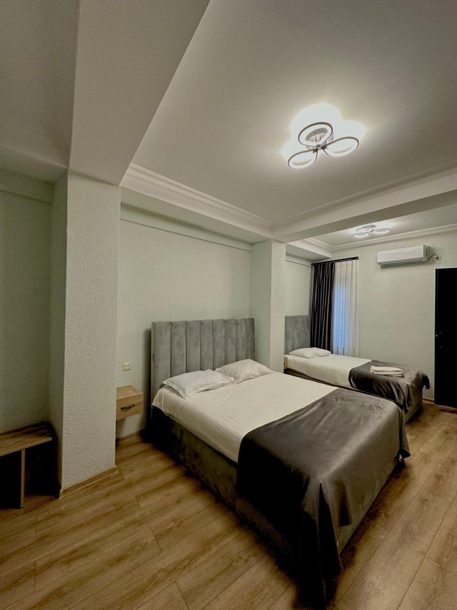 Отель Balcony Кутаиси Экстерьер фото
