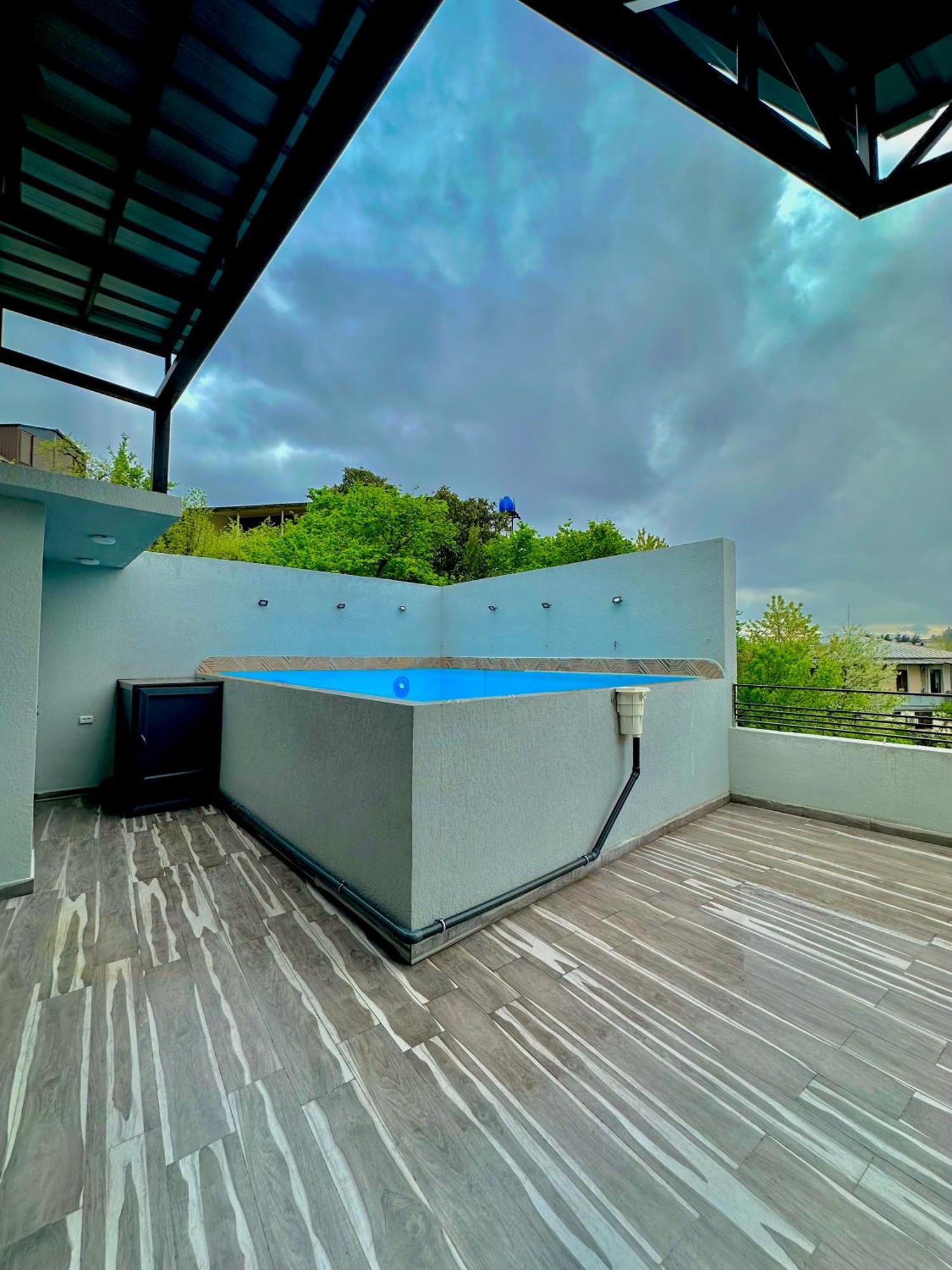 Отель Balcony Кутаиси Экстерьер фото