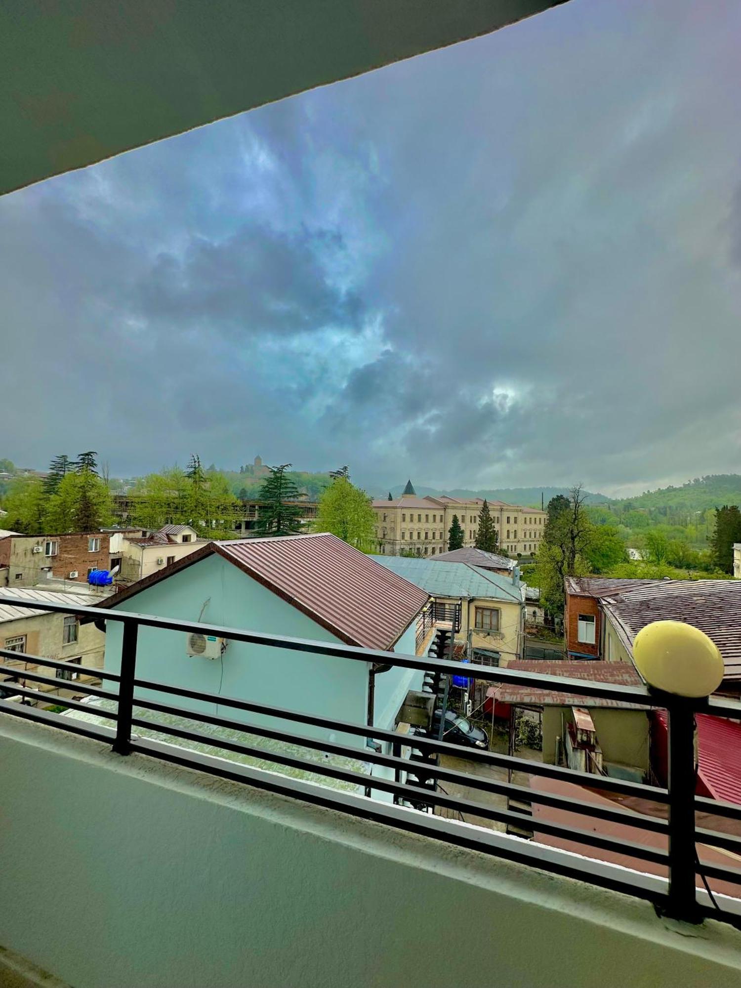 Отель Balcony Кутаиси Экстерьер фото