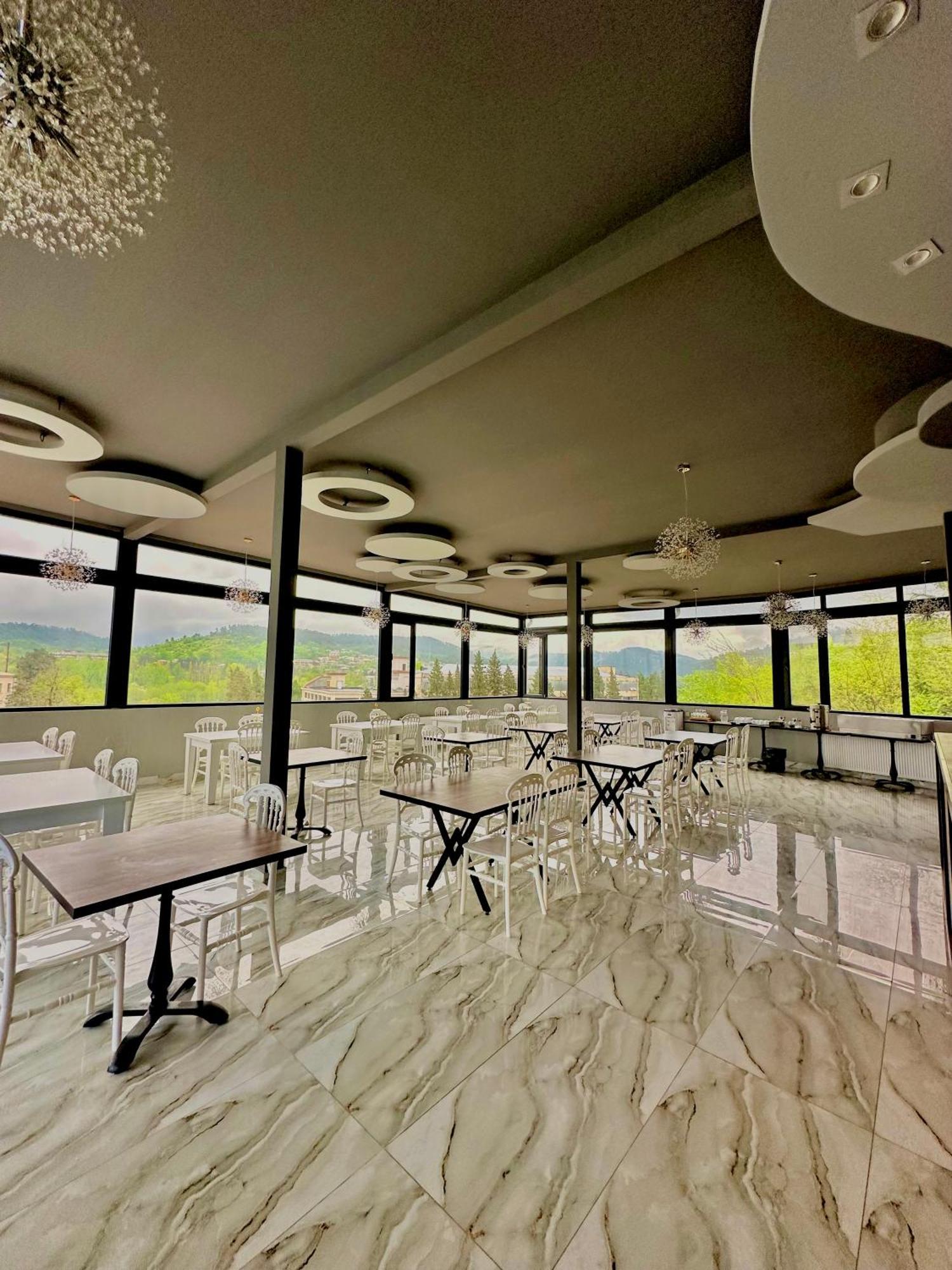 Отель Balcony Кутаиси Экстерьер фото