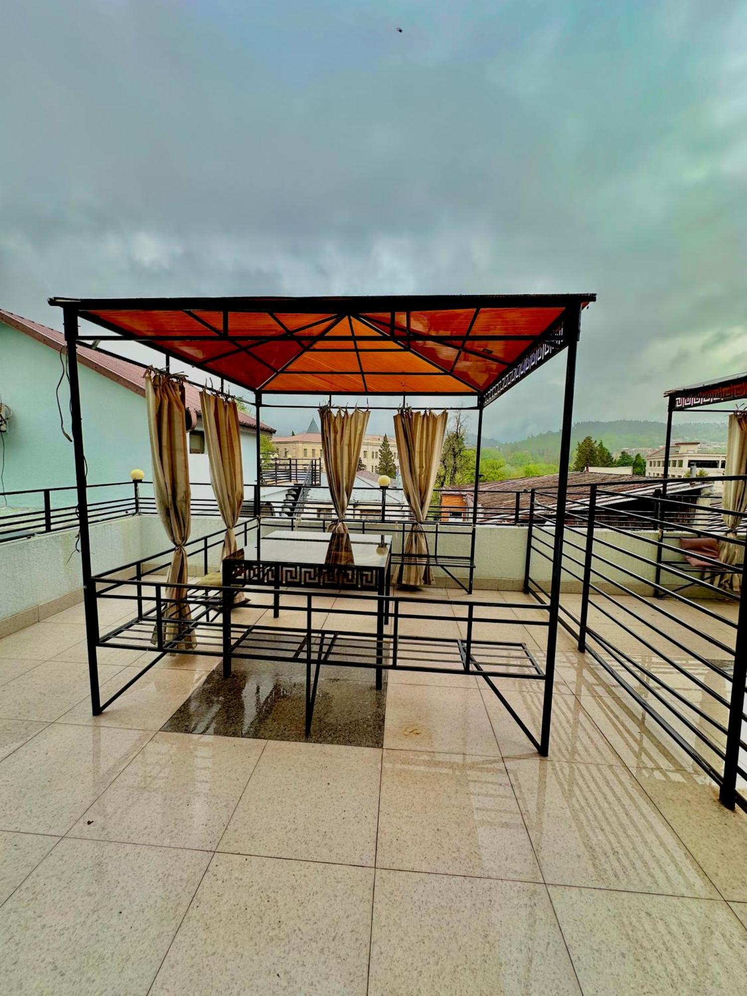 Отель Balcony Кутаиси Экстерьер фото