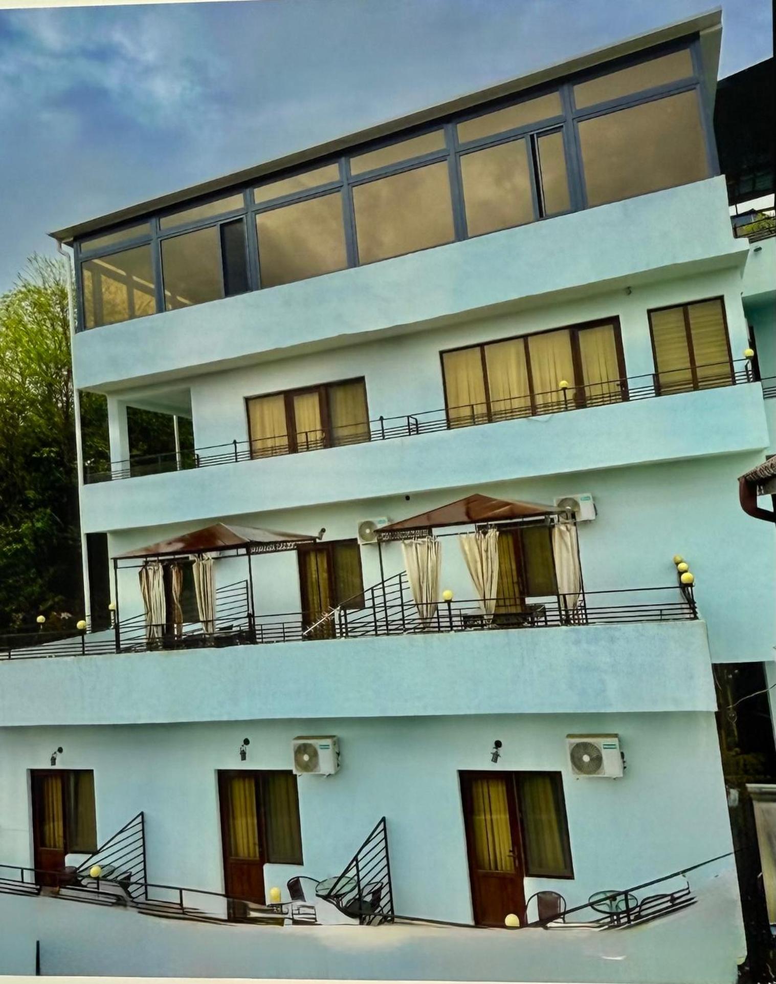 Отель Balcony Кутаиси Экстерьер фото